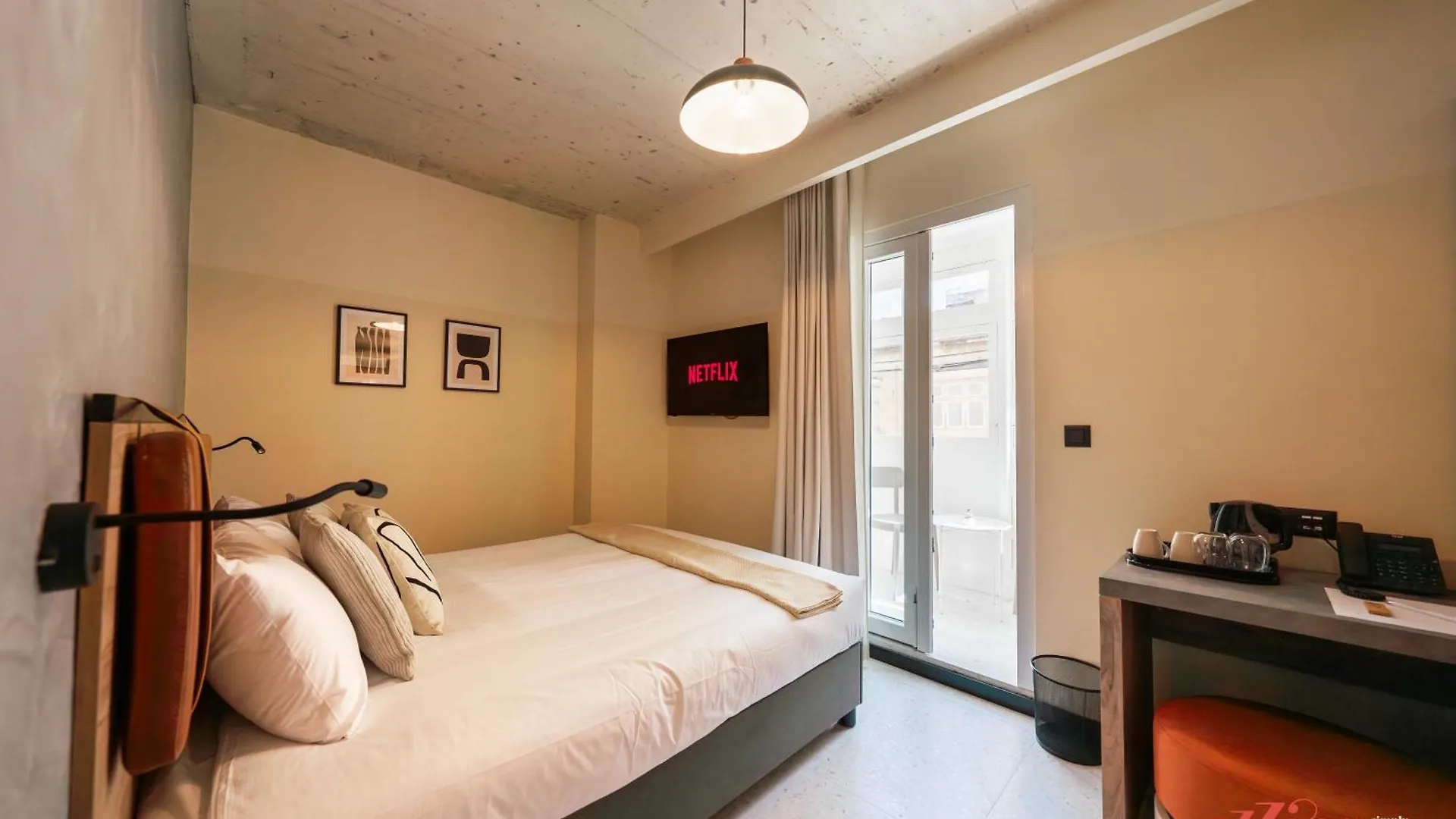 Stuart Rooms By Zzzing Gzira Malta
